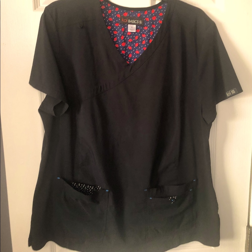 Women’s scrub top